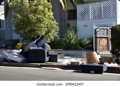 Los Angeles, CA USA - November 15, 2020: A Familyâ€™s Furnishings Tossed To The Street After An Eviction Following Long Coronavirus Lockdowns