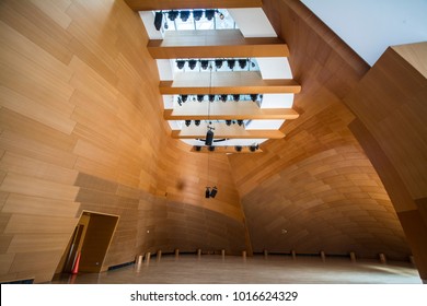 LOS ANGELES, CA, USA: SEP 19, 2017: Interior Of Walt Disney Concert Hall In Downtown LA. The Iconic Architecture Is Designed By Frank Gehry And Is Home Of The Los Angeles Philharmonic Orchestra