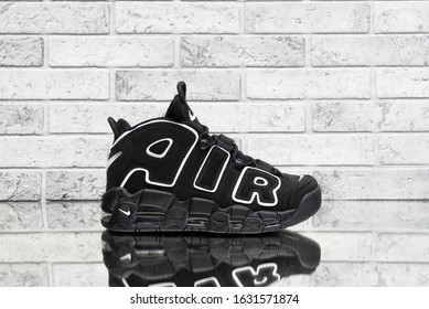 Nike Air More Uptempo Images Stock Photos Vectors Shutterstock