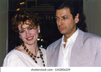 Los Angeles, California - Circa 1990: Actress Geena Davis And Actor Jeff Goldblum Arriving At A Celebrity Fundraiser