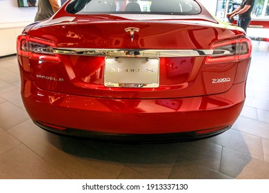 tesla model s rear view