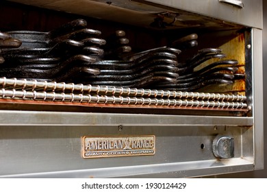 Los Angeles, California, United States - 02-24-2021: A View Inside A Restaurant Kitchen, Featuring A Broiler Appliance By American Range.