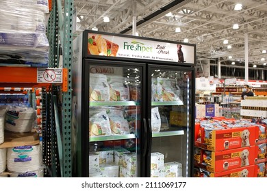 Los Angeles, California, United States - 10-25-2021: A View Of A FreshPet Fresh Pet Food Refrigerator, On Display At A Local Big Box Grocery Store.