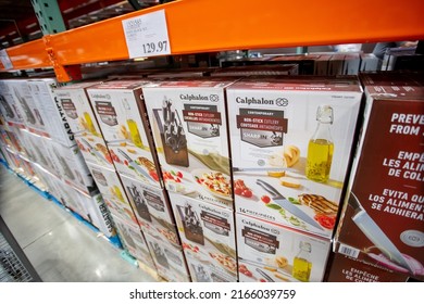 Los Angeles, California, United States - 05-20-2022: A View Of Several Cases Of Calphalon Kitchen Knife Set, On Display At A Local Big Box Grocery Store.