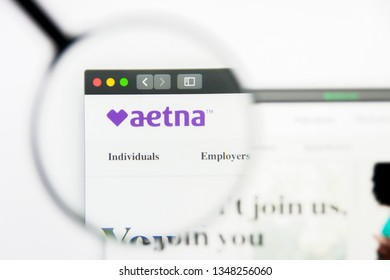 Los Angeles, California, USA - 24 March 2019: Illustrative Editorial of Aetna website homepage. Aetna logo visible on display screen.