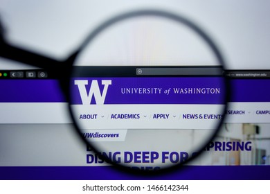 Los Angeles, California, USA - 29 Jule 2019: Illustrative Editorial Of WASHINGTON.EDU Website Homepage. UNIVERSITY OF WASHINGTON Logo Visible On Display Screen.