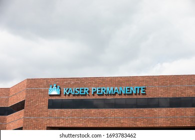 Los Angeles, California / USA - April 4, 2020: Kaiser Permanente Building In Pasadena, Ca Within LA County Medical Testing For The Coronavirus Outbreak