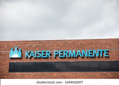 Los Angeles, California / USA - April 4, 2020: Kaiser Permanente Building In Pasadena, Ca Within LA County Medical Testing For The Coronavirus Outbreak