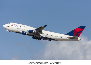 Los Angeles, California, USA - March 10, 2010:  Delta Air Lines Boeing 747 Jumbo Jet taking off from Los Angeles International Airport. 