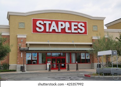 Los Angeles, California, USA - May 8, 2016: Staples, Inc. Is A Large Office Supply Chain Store Selling Office Supplies, Furniture And Technology In 26 Countries.