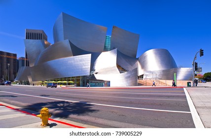 LOS ANGELES, CALIFORNIA/USA 2012: Walt Disney Concert Hall. Exterior View From Street. 