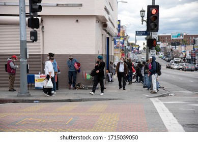 Los Angeles, CA/USA - April 9, 2020: Overcrowded Conditions Exist In The Poor Neighborhood Of Westlake During Coronavirus Quarantine