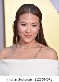 LOS ANGELES - DEC 11: Ally Maki arrives for the 19th Annual Asian American Awards on December 11, 2021 in Beverly Hills, CA