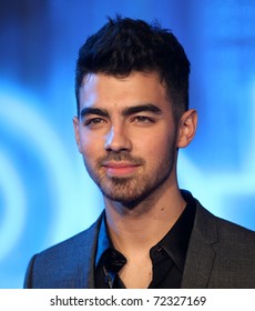 LOS ANGELES - DEC 11:  Joe Jonas Arrives To The 'Tron: Legacy' World Premiere  On December 11, 2010 In Hollywood, CA