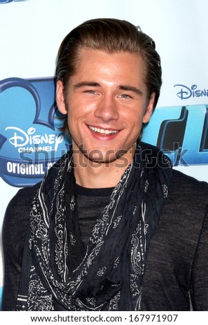 Next photo of Luke Benward