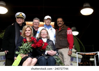 LOS ANGELES - DEC 30:  The Original "Love Boat" Cast decorates Princess Cruises' Rose Parade Float at a Rosemont Pavilion on December 30, 2014 in Pasadena, CA