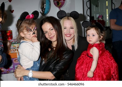 LOS ANGELES - DEC 4:  Phoenix Sursok-McEwan, Tammin Sursok, Amelie Bailey, Adrienne Frantz Bailey at the Amelie Bailey's 1st Birthday Party at Private Residence on December 4, 2016 in Studio CIty, CA