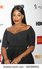 LOS ANGELES - DEC 6:  Niecy Nash At The TrevorLIVE Gala At The Hollywood Palladium On December 6, 2015 In Los Angeles, CA