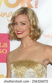 LOS ANGELES - DEC 7:  Beth Behrs At The 