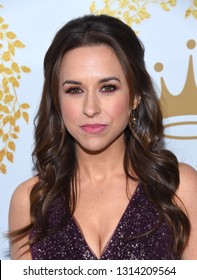 LOS ANGELES - FEB 09:  Lacey Chabert Arrives For The {Event} On February 09, 2019 In Pasadena, CA                