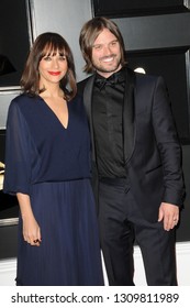 LOS ANGELES - FEB 10:  Rashida Jones, Alan Hicks At The 61st Grammy Awards At The Staples Center On February 10, 2019 In Los Angeles, CA