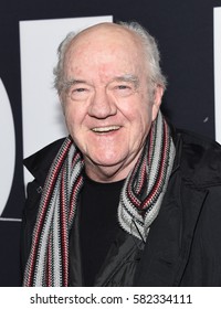 LOS ANGELES - FEB 10:  Richard Herd Arrives For The 