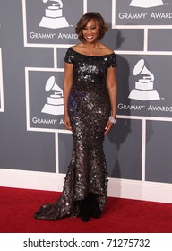 LOS ANGELES - FEB 13:  Yolanda Adams Arrives At The 2011 Grammy Awards  On February 13, 2011 In Los Angeles, CA