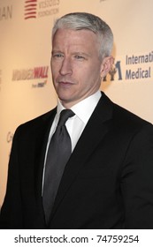 LOS ANGELES - FEB 18:  Anderson Cooper arriving at the Children Mending Hearts Gala held at the House Of Blues in Hollywood, Los Angeles, California on February 18, 2009.