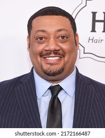 LOS ANGELES - FEB 19: Cedric Yarbrough Arrives For The  9th Annual Make Up Artist And Hair Stylists Guild Awards On February 19, 2022 In Beverly Hills, CA