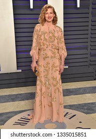 LOS ANGELES - FEB 24:  Mireille Enos Arrives For The Vanity Fair Oscar Party On February 24, 2019 In Beverly Hills, CA                