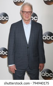 LOS ANGELES - JAN 15:  Jeff Perry At The 2018 NAACP Image Awards At Convention Center On January 15, 2018 In Pasadena, CA