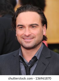 LOS ANGELES - JAN 27:  Johnny Galecki Arrives To The SAG Awards 2013  On January 27, 2013 In Los Angeles, CA