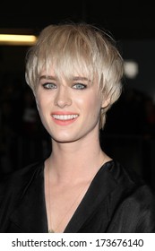 LOS ANGELES - JAN 27:  Mackenzie Davis At The 