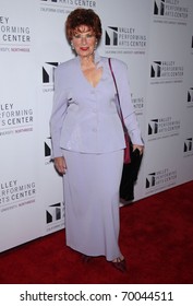 LOS ANGELES - JAN 29:  Marion Ross Arrives To The Valley Performing Arts Center Opening Gala  On January 29,2011 In Northridge, CA