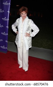 LOS ANGELES - JAN 7:  Marion Ross Arrives At The Hallmark Winter 2011 TCA Party At Tournament Of Roses Parade House On January 7, 2011 In Pasadena, CA.