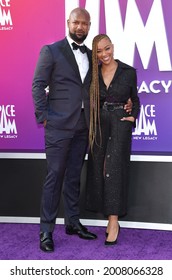 LOS ANGELES - JUL 12: Sonequa Martin-Green And Kenric Green Arrives For The 'Space Jam: A New Legacy' World Premiere On July 12, 2021 In Los Angeles, CA