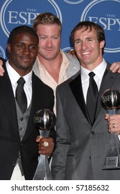 LOS ANGELES - JUL 14:  Reggie Bush, Jeremy Shockey And Drew Brees In The Press Room Of The 2010 ESPY Awards At Nokia Theater - LA Live On July14, 2010 In Los Angeles, CA