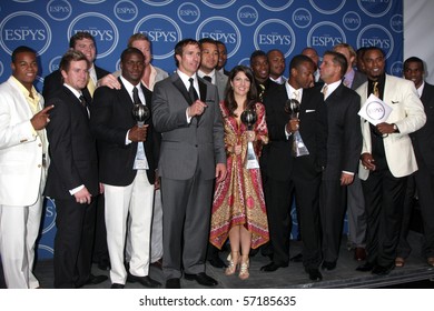 LOS ANGELES - JUL 14:  Reggie Bush, Jeremy Shockey And Drew Brees In The Press Room Of The 2010 ESPY Awards At Nokia Theater - LA Live On July14, 2010 In Los Angeles, CA