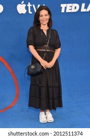 LOS ANGELES - JUL 15: Meredith Salenger Arrives For The Ted Lasso Season 2 Premiere On July 15, 2021 In West Hollywood, CA