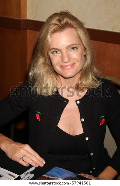 Eleniak erika Erika Eleniak