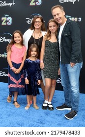 LOS ANGELES - JUL 9:  Chad Lowe, Family At The Zombies 3 Premiere Screening At Barker Hanger On July 9, 2022 In Santa Monica, CA