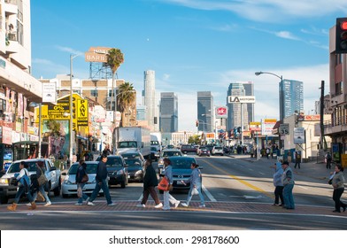 LOS ANGELES - JULY 15, 2015: People Crossing The Street In Downtown Of Los Angeles, On July 15, 2015 - Los Angeles, CA