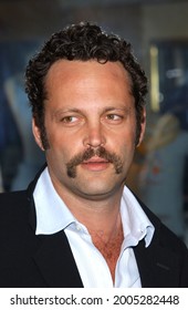LOS ANGELES - JUN 03: Vince Vaughn arrives for the Ô2 Fast 2 FuriousÕ Hollywood Premiere on June 03, 2003 in Hollywood, CA