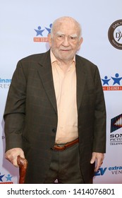 LOS ANGELES - JUN 1:  Ed Asner At The 7th Annual Ed Asner Poker Tournament At The CBS Studio Center On June 1, 2019 In Studio City, CA