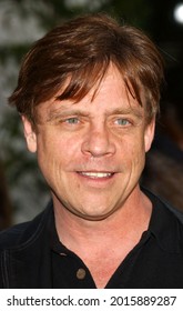 LOS ANGELES - JUN 17: Mark Hamill Arrives To  The '’The Hulk’ World Premiere On June 17, 2003 In Hollywood, CA