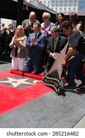 LOS ANGELES - JUN 2:  Chamber Officials, Michael Symon, Brooke Johnson, Bobby Flay, Sophie Flay At The Bobby Flay Hollywood WOF Ceremony On Hollywood Blvd On June 2, 2015 In Los Angeles, CA