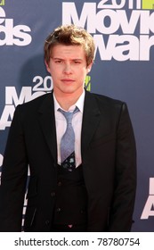 LOS ANGELES - JUN 5:  Xavier Samuel Arriving At The The 2011 MTV Movie Awards At Gibson Ampitheatre On June 5, 2011 In Los Angeles, CA