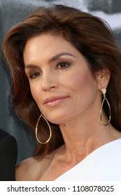 LOS ANGELES - JUN 7:  Cindy Crawford At The American Film Institute Lifetime Achievement Award To George Clooney At The Dolby Theater On June 7, 2018 In Los Angeles, CA