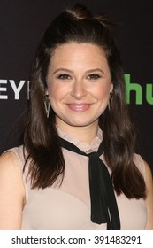 LOS ANGELES - MAR 15:  Katie Lowes At The PaleyFest Los Angeles - Scandal At The Dolby Theater On March 15, 2016 In Los Angeles, CA