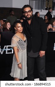 LOS ÁNGELES - 18 DE MAYO:  Lisa Bonet y Jason Momoa llegan al estreno "Divergente" de Los Ángeles el 18 de marzo de 2014 en Westwood, CA                